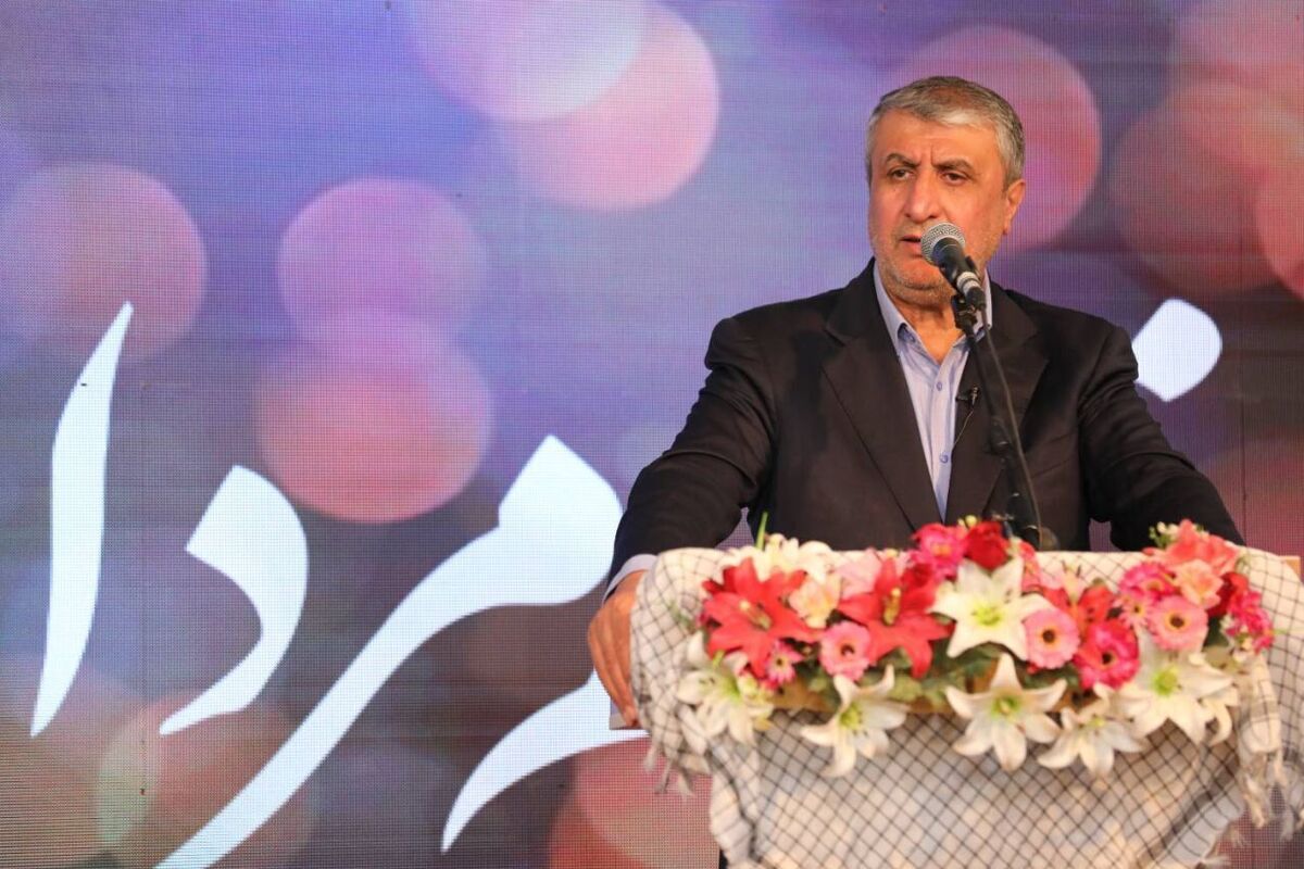 اسلامی: دشمنان دنبال توقف مسیر پیشرفت ایران هستند/ فناوری هستهای ثروت ساز است