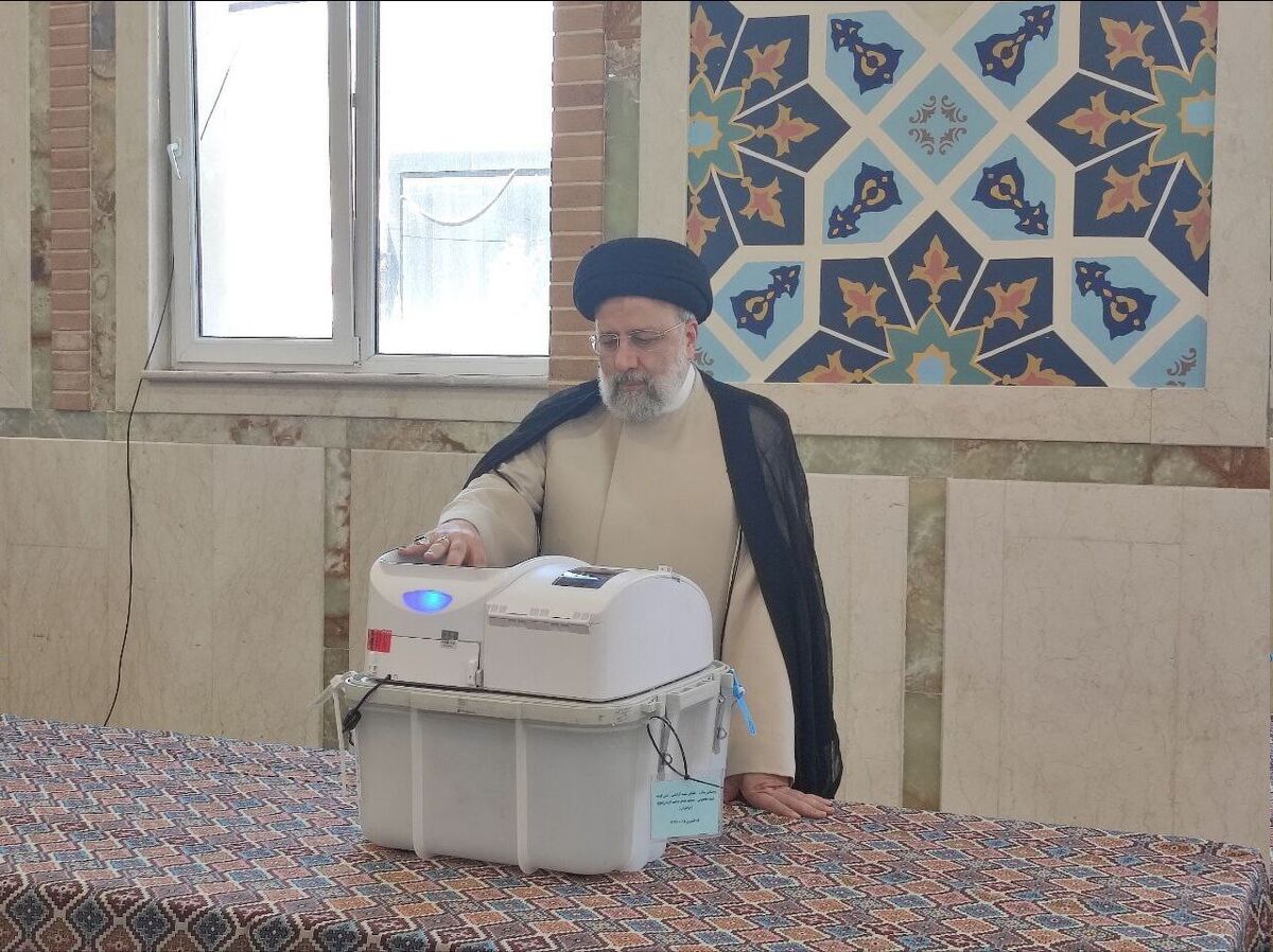 رئیسی: مجلس و دولت قوی میتوانند ایرانی قوی را رقم بزنند