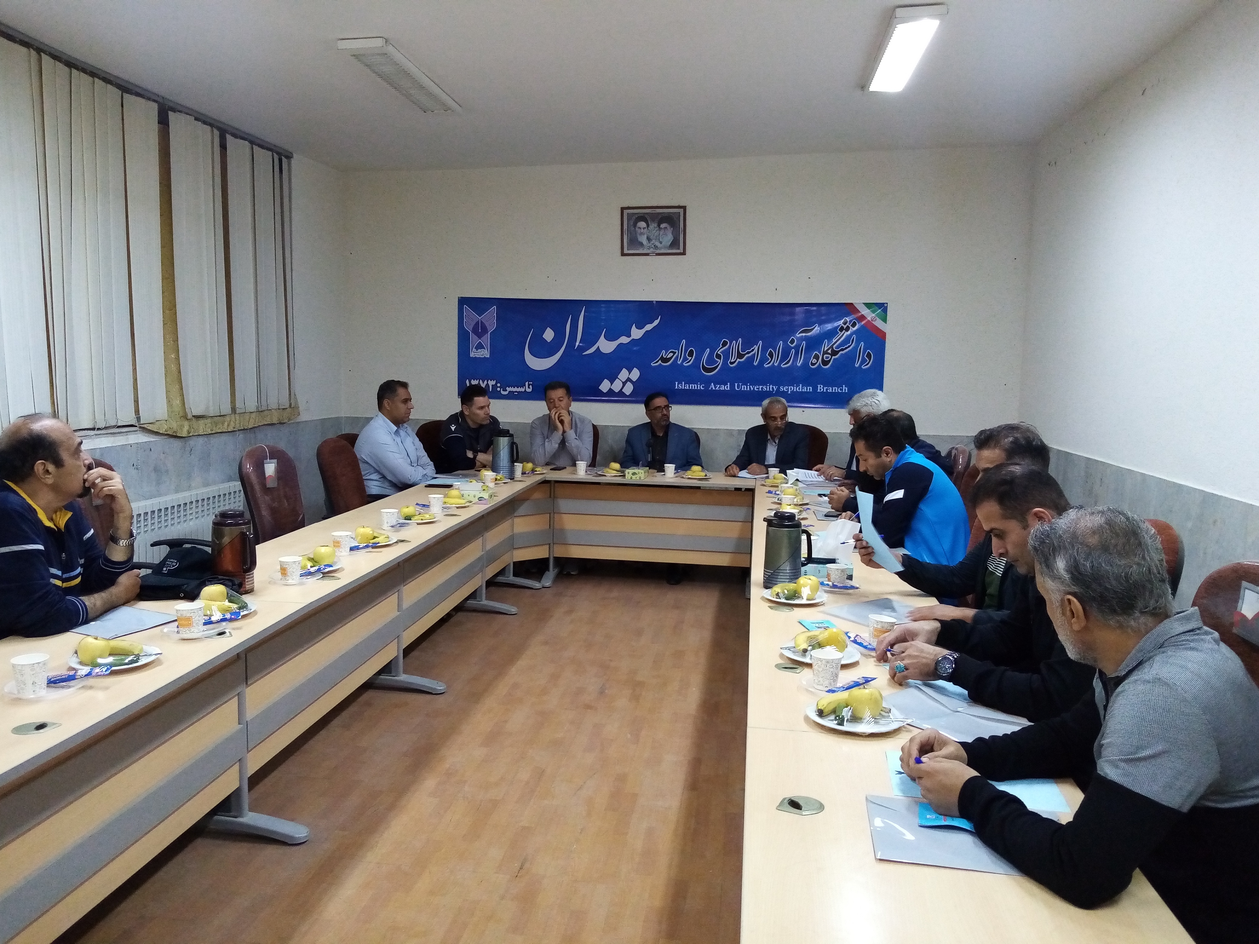 منطقه ۳ قهرمان مسابقات بدمینتون اعضای هیئت علمی دانشگاه آزاد شد منطقه ۳ قهرمان مسابقات بدمینتون اعضای هیئت علمی دانشگاه آزاد شد