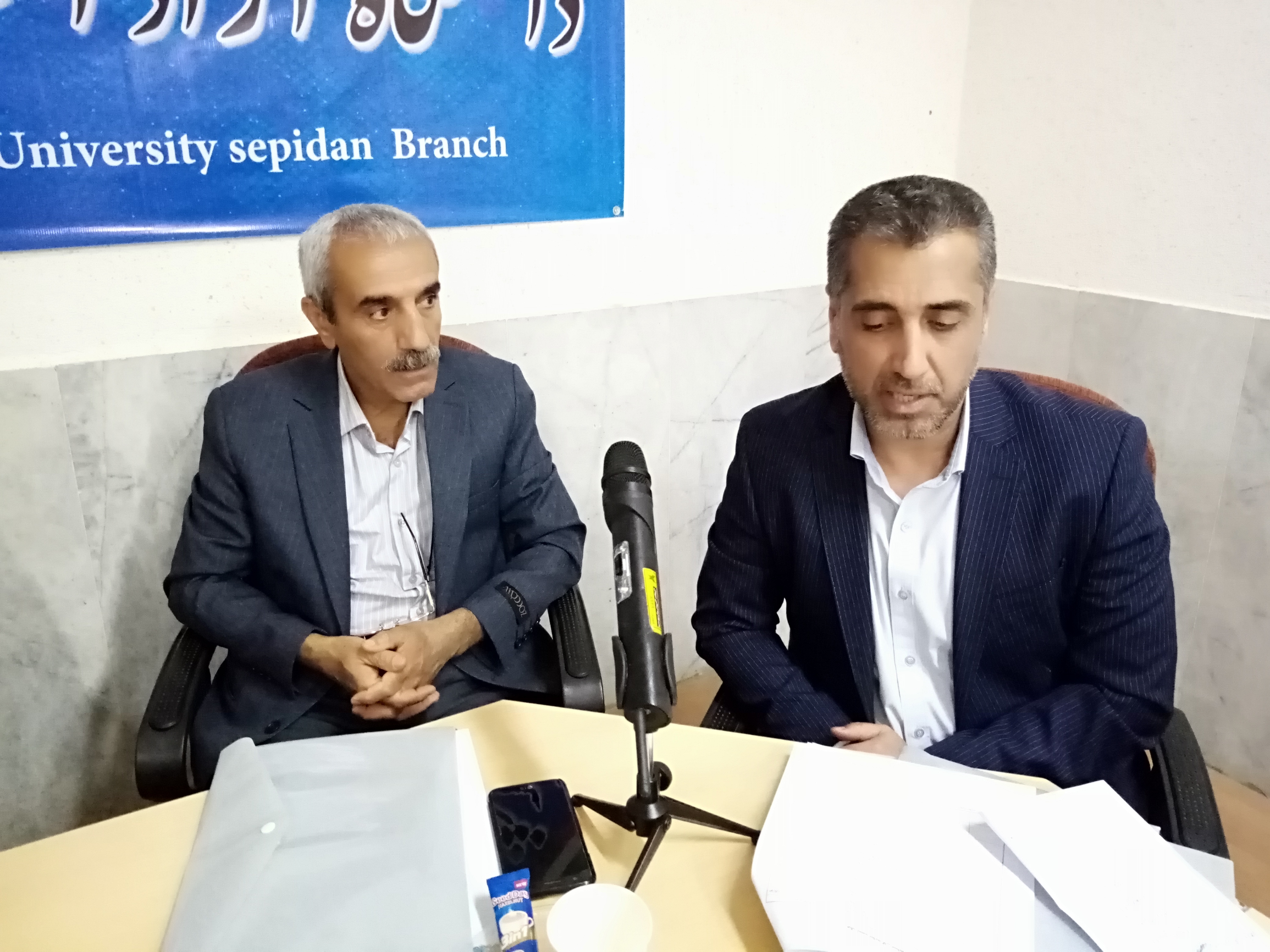 منطقه ۳ قهرمان مسابقات بدمینتون اعضای هیئت علمی دانشگاه آزاد شد منطقه ۳ قهرمان مسابقات بدمینتون اعضای هیئت علمی دانشگاه آزاد شد