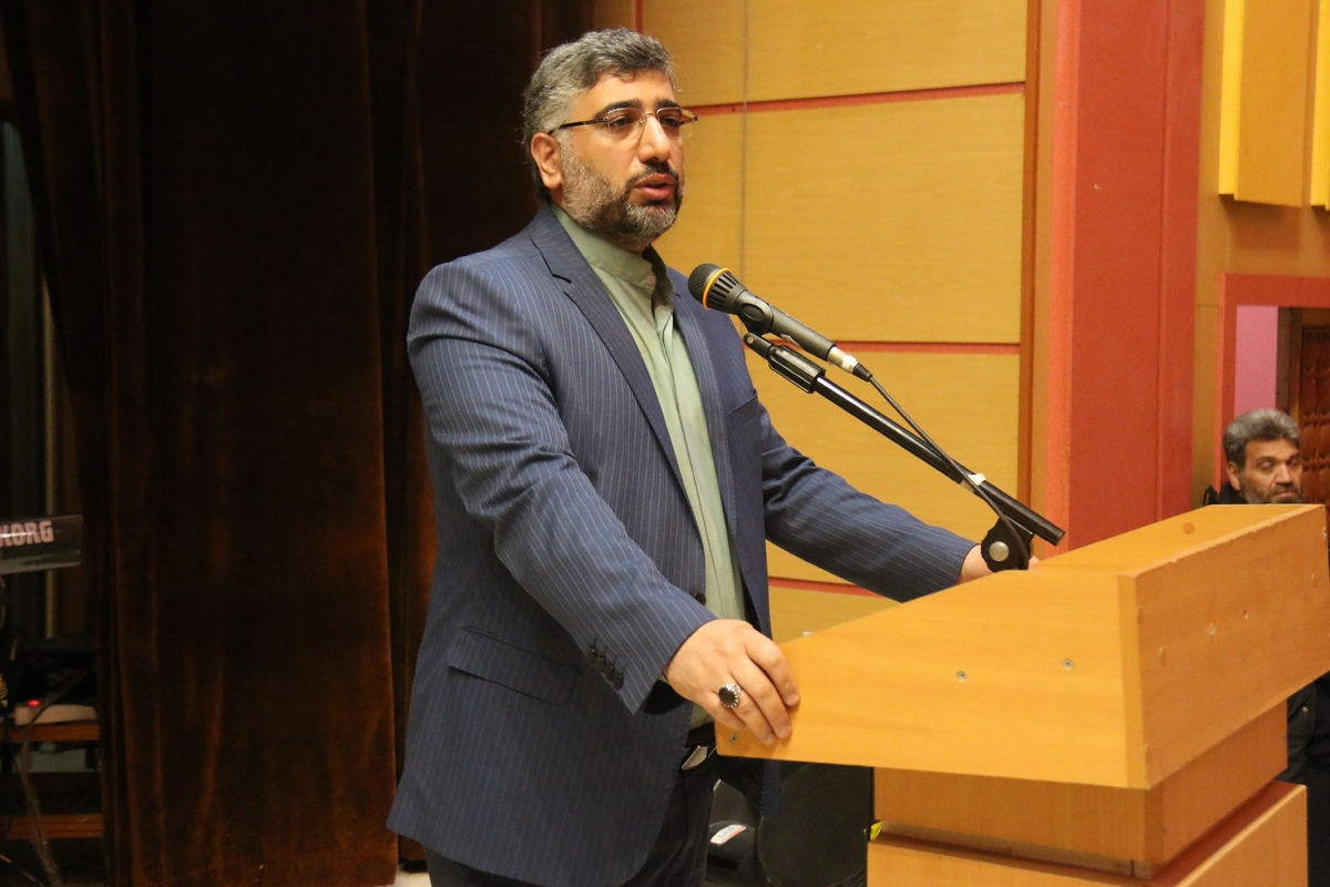 دولت از ظرفیت دانشگاه آزاد برای اشتغالزایی و رونق کسب و کار بهره میبرد