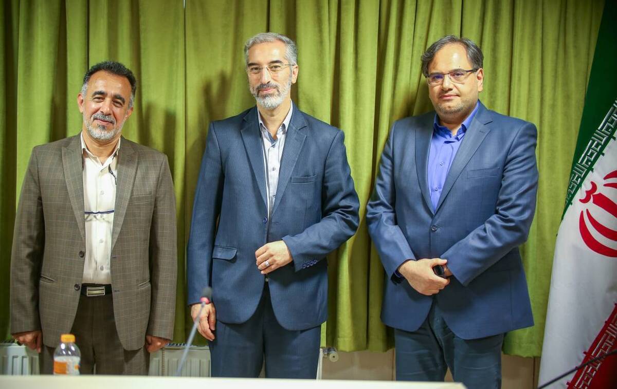 سالاری: نظری در شرایط بحرانی کشور کنار پرچم مقدس ایران ایستاد/نیلی ساختار تئاتر را به خوبی میشناسد