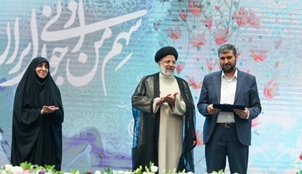 رویداد اهدای دومین جایزه ملی جمعیت برگزار شد  تقدیر از مدیر وزارت بهداشت در بخش مدیران