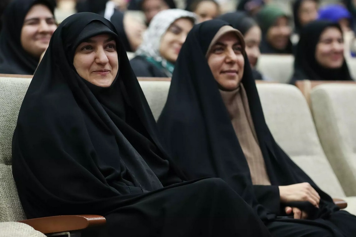 دورهمی دختران بهار در جشن دخترانه دورهمی دختران بهار در جشن دخترانه