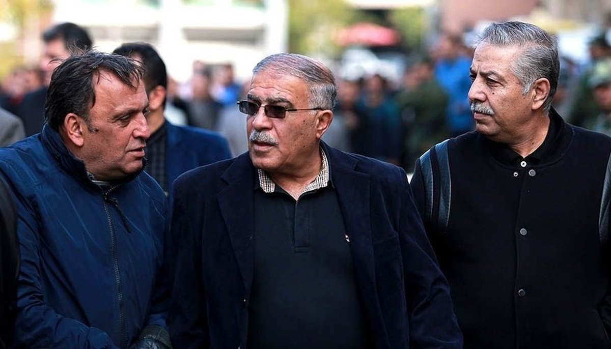 روشن:هیچکس فکر نمیکرد استقلال با این همه مشکل صدرنشین باشد خطیر و نکونام بعد از پایان فصل به جان هم بیفتند!