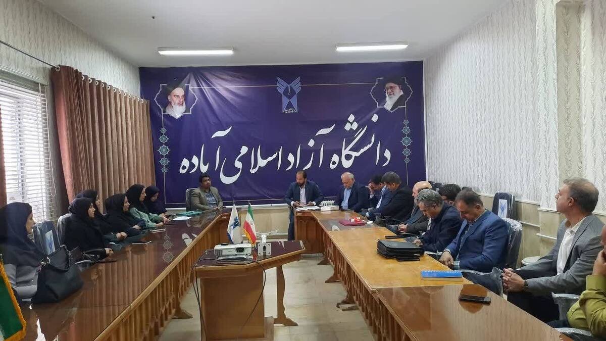 تحقیقات مسئله‌محور در مسیر موفقیت  امیدها به رشد درآمدهای غیرشهریه‌ای دانشگاه آزاد آباده افزایش یافت