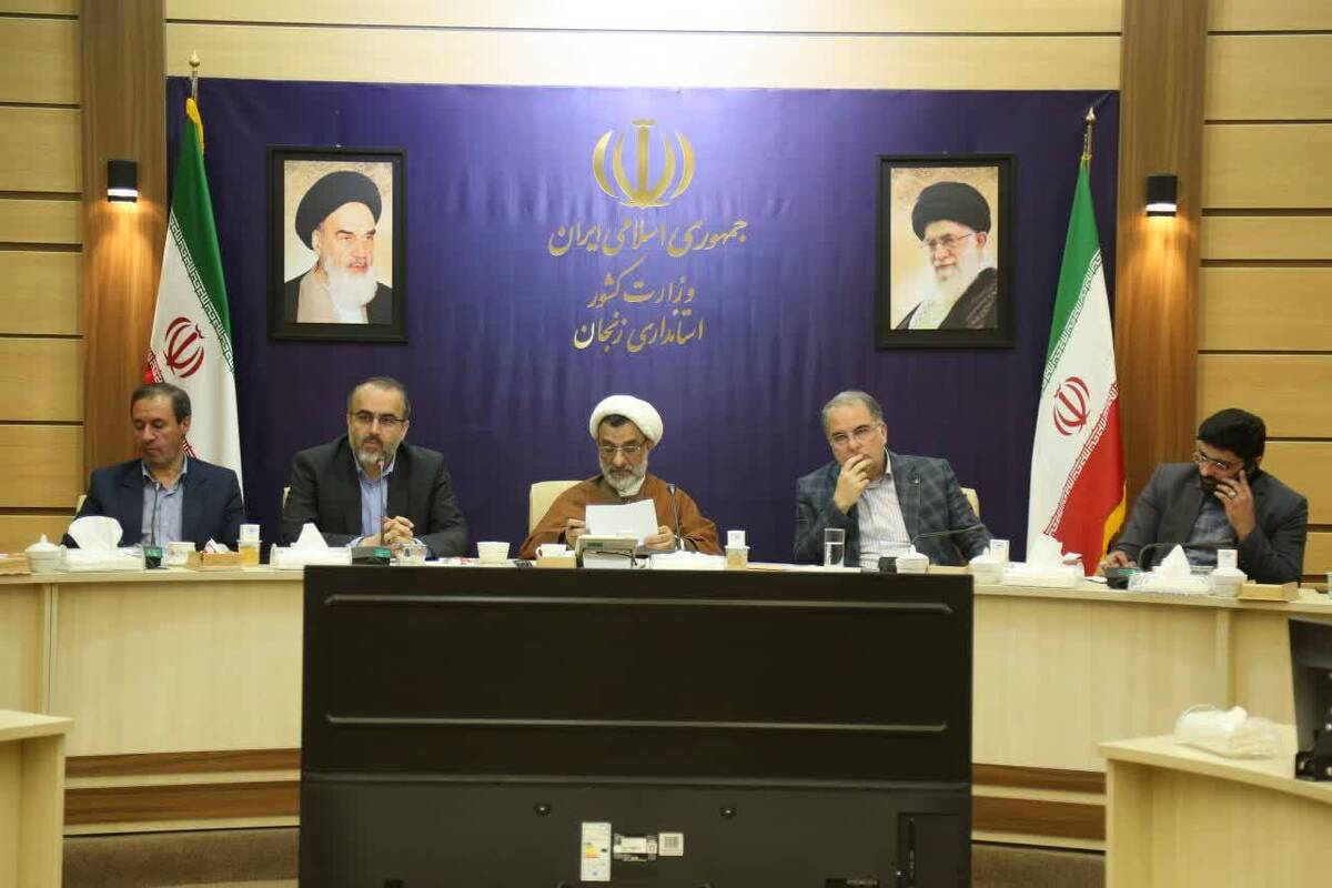 خسروپناه: برداشتن موانع قانونی؛ راهکاری برای جلوگیری از مهاجرت نخبگان