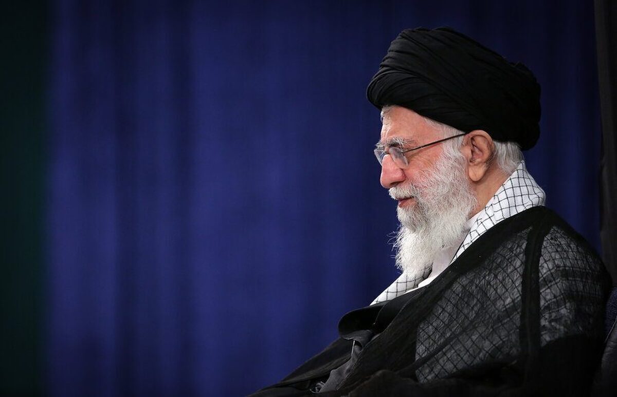 رهبر انقلاب: «رئیسی عزیز» خستگی نمیشناخت/ اعلام ۵ روز عزای عمومی