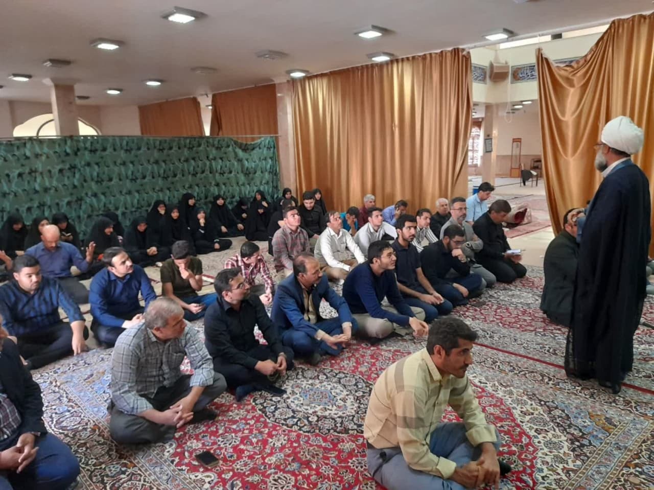 فراق یار نه آن میکند که بتوان گفت/ اشک ماتم دانشگاهیان در سوگ خادمالرضا(ع) فراق یار نه آن میکند که بتوان گفت/ اشک ماتم دانشگاهیان در سوگ خادمالرضا(ع)