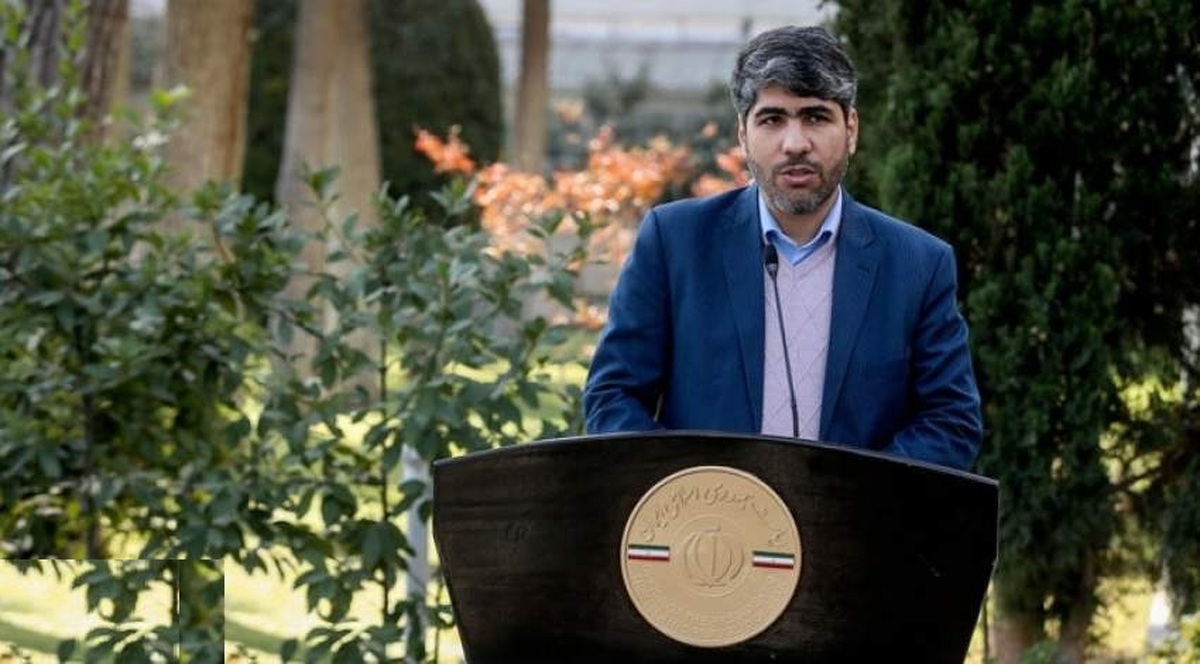 معاون رئیس جمهور: تصمیم دولت بر این شد که تعطیلی نداشته باشیم+ فیلم