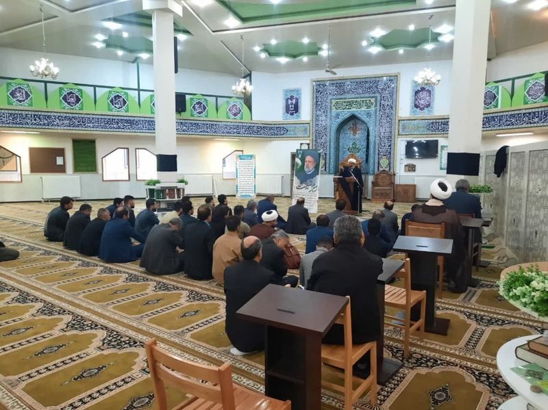 فراق یار نه آن میکند که بتوان گفت/ اشک ماتم دانشگاهیان در سوگ خادمالرضا(ع) فراق یار نه آن میکند که بتوان گفت/ اشک ماتم دانشگاهیان در سوگ خادمالرضا(ع)