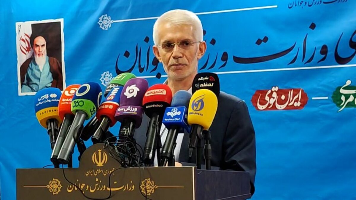 اسبقیان: خدمات رئیس جمهور فراموش نمیشود اعلام چگونگی برگزاری مسابقات فوتبال و رشتههای ورزشی+فیلم