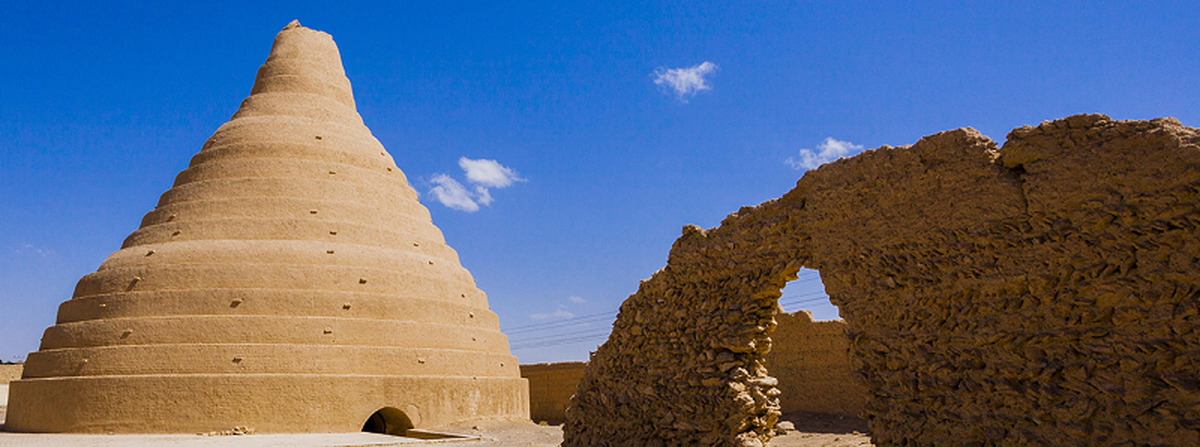 اختراعی با قدمت ۲ هزار سال یخچالهایی در دل کویر