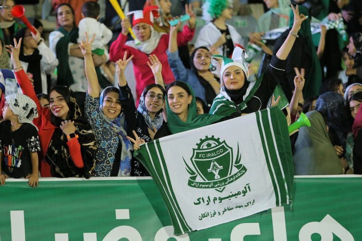 برگزاری بازی آلومینیوم اراک و پرسپولیس بدون حضور بانوان+عکس