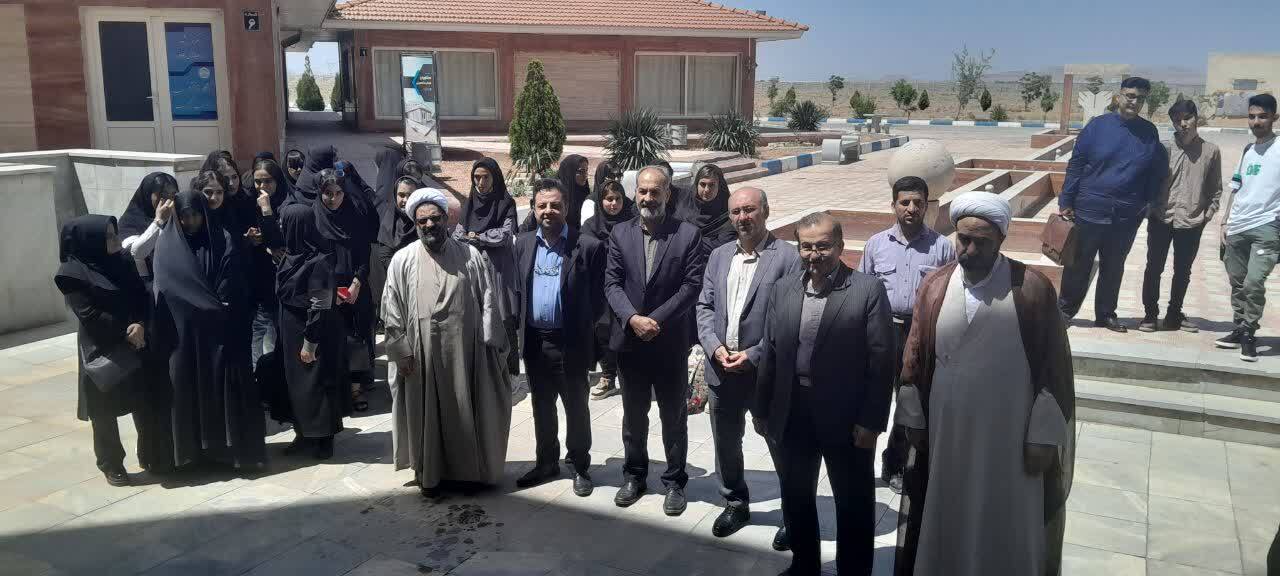 برخورد خشن آمریکا با دانشجویان چهره واقعی این رژیم را نشان داد برخورد خشن آمریکا با دانشجویان چهره واقعی این رژیم را نشان داد