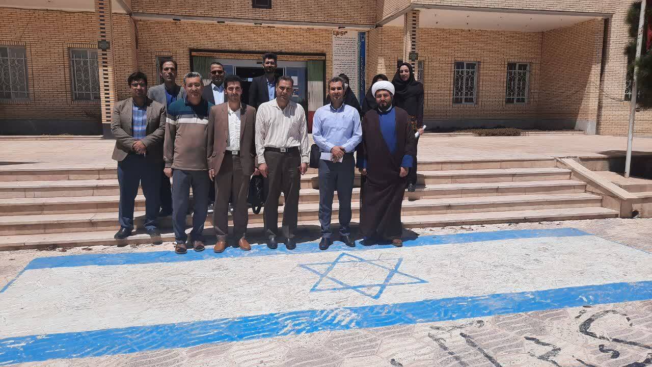 برخورد خشن آمریکا با دانشجویان چهره واقعی این رژیم را نشان داد برخورد خشن آمریکا با دانشجویان چهره واقعی این رژیم را نشان داد