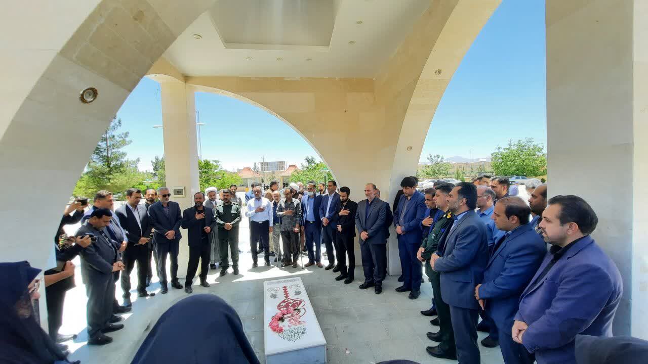 گزارش یادبود در واحدهای دانشگاهی/////////////// گزارش یادبود در واحدهای دانشگاهی///////////////