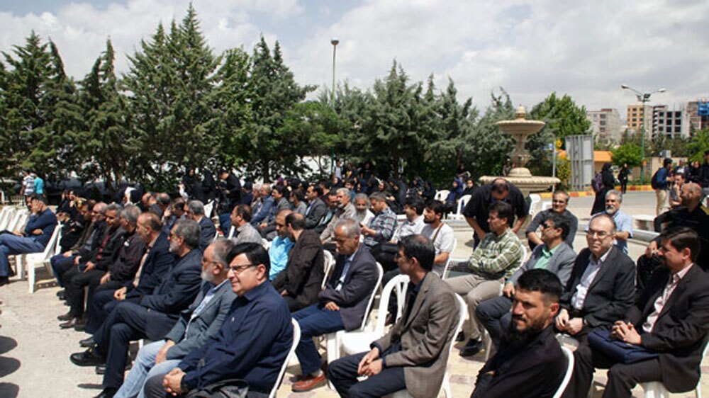 خراسانی و هم خادم رضا هم خادم المله/ دانشگاه آزاد در سوگ «شهدا خدمت» خراسانی و هم خادم رضا هم خادم المله/ دانشگاه آزاد در سوگ «شهدا خدمت»