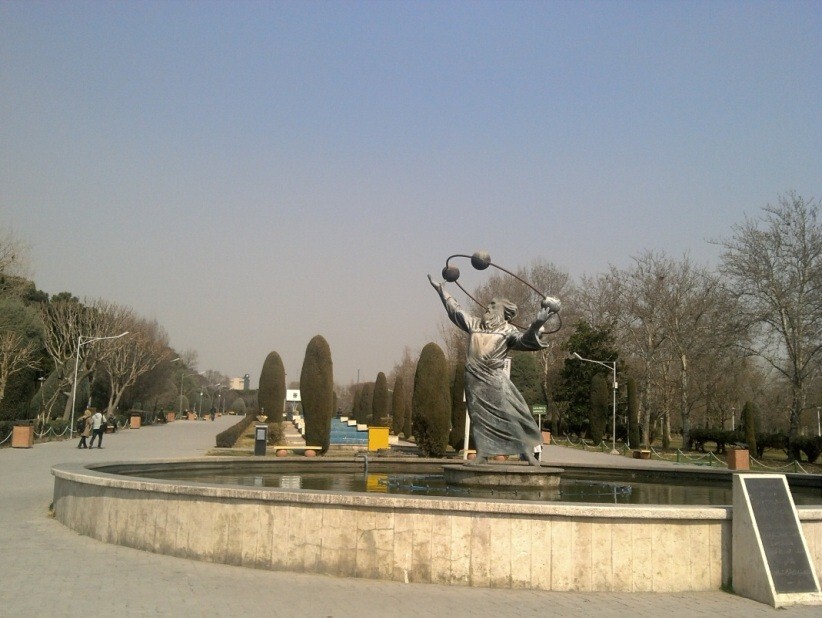 کارکرد مجسمهها در شهر؛ از هویتبخشی تا ایجاد حس مکان کارکرد مجسمهها در شهر؛ از هویتبخشی تا ایجاد حس مکان