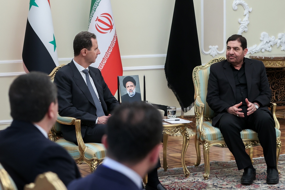 مخبر: عبور بیخطر ایران از مقطع حساس کنونی مرهون هدایتهای رهبری بود بشار اسد: روابط ایران و سوریه راهبردی و تغییرناپذیر است