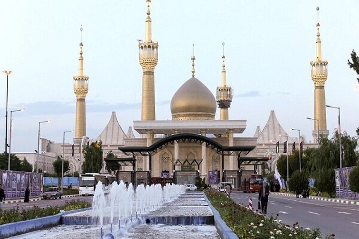 خدماترسانی منطقه۸ در ضلع جنوبی حرم امام خمینی (ره)