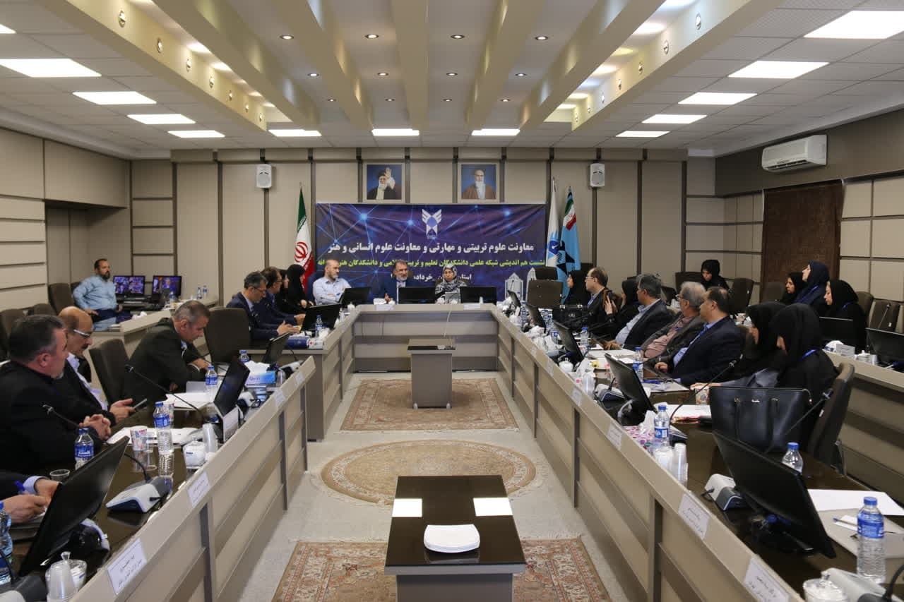 تربیت در رویکرد اسلامی به رشد و شکوفایی استعدادهای انسان توجه دارد تربیت در رویکرد اسلامی به رشد و شکوفایی استعدادهای انسان توجه دارد