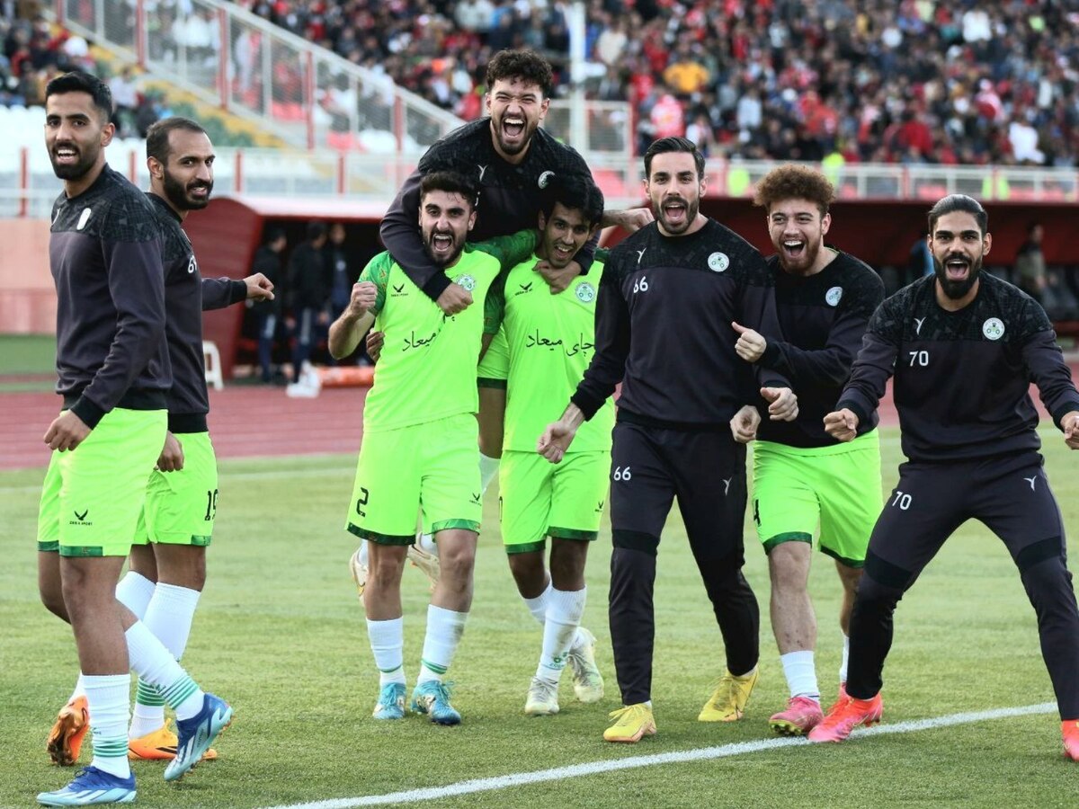 ذوبآهن؛ تیم پنجم جدول با فراز و نشیب زیاد، اصرارهای ربیعی برای جدایی و رکورددار پارگی رباط!