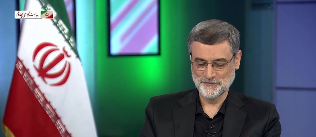 قاضیزاده هاشمی: مسائل کشور با انقلاب در سازوکارهای اداری حل میشود/ اقتصاد فوریت و خانواده اولویت است+ فیلم
