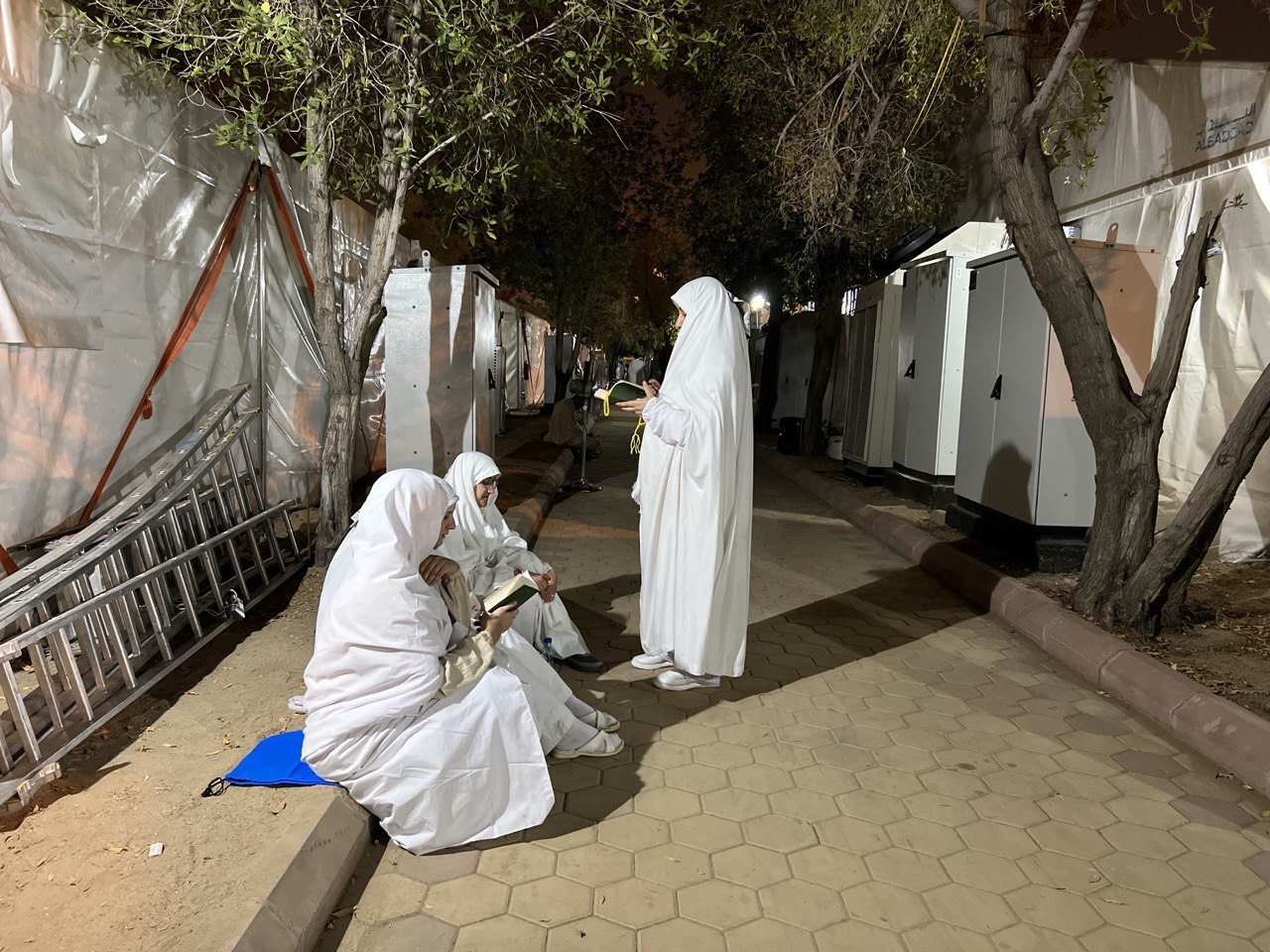 «عرفه» فصل تازگی اشکها + عکس «عرفه» فصل تازگی اشکها + عکس