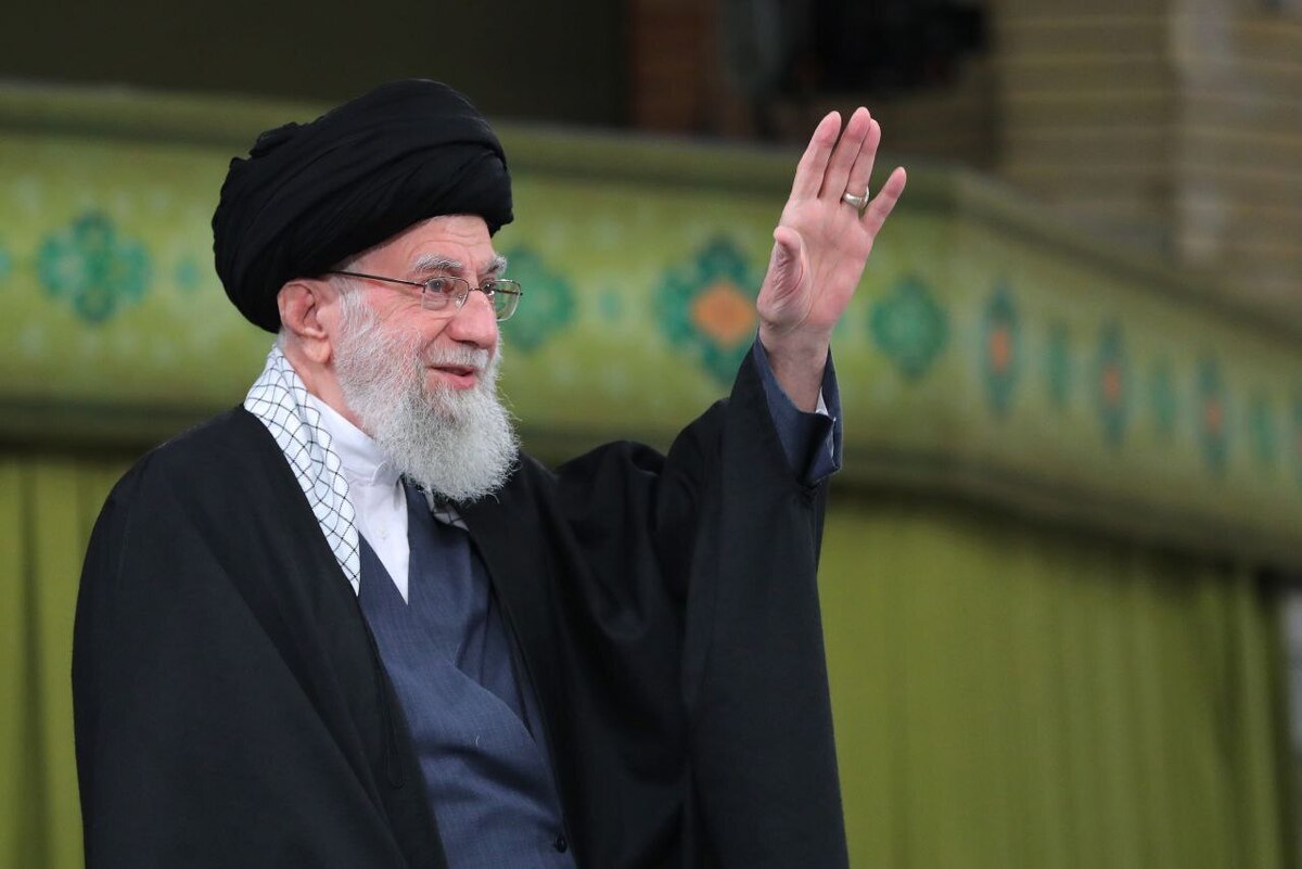 جمعی از نخبگان و مدالآوران علمی با رهبر انقلاب دیدار میکنند