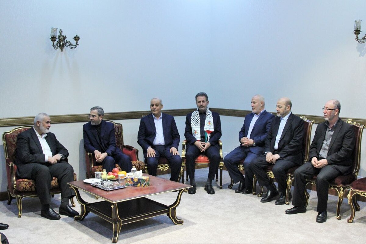 دیدار و گفتوگوی رهبران گروههای مقاومت فلسطین با علی باقری