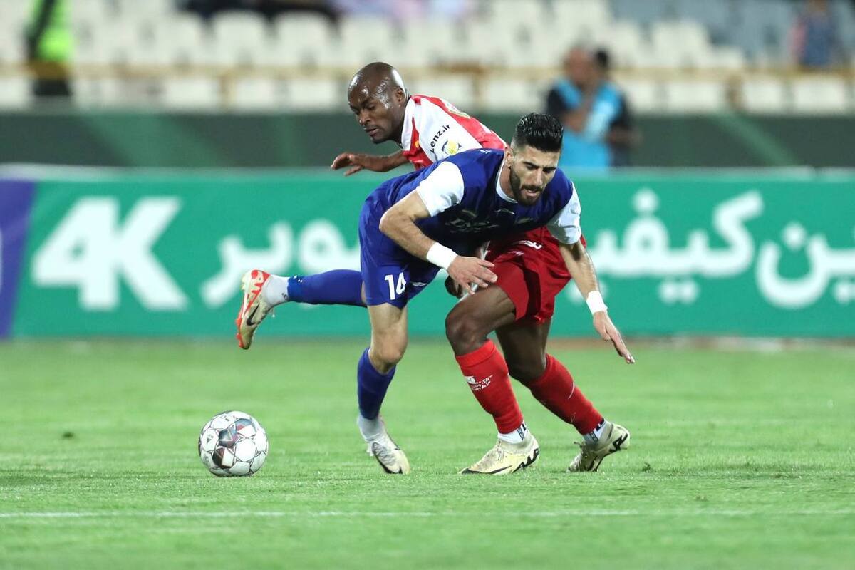 دیدگاه کارشناس در مورد داوری بازیهای پرسپولیس و استقلال و اعتراض نکونام به نگرفتن پنالتی
