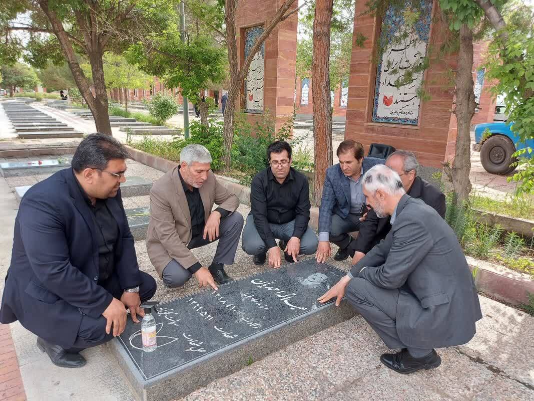 ملت ایران با نگرشی درست و انتخابی اصلح آیتالله رئیسی را برگزید ملت ایران با نگرشی درست و انتخابی اصلح آیتالله رئیسی را برگزید