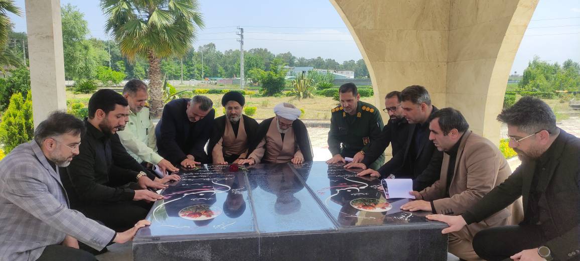 شهدای خدمت برای ایران عزت و افتخار آفریدند شهدای خدمت برای ایران عزت و افتخار آفریدند