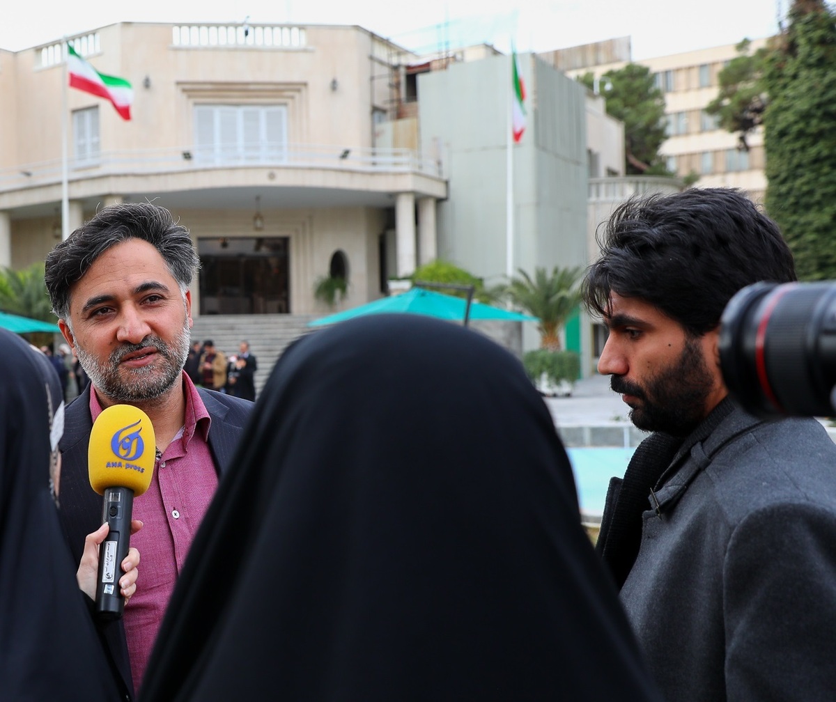 دهقانی فیروزآبادی: رئیسجمهور شهید بر استفاده حداکثری از نظر نخبگان تأکید داشت