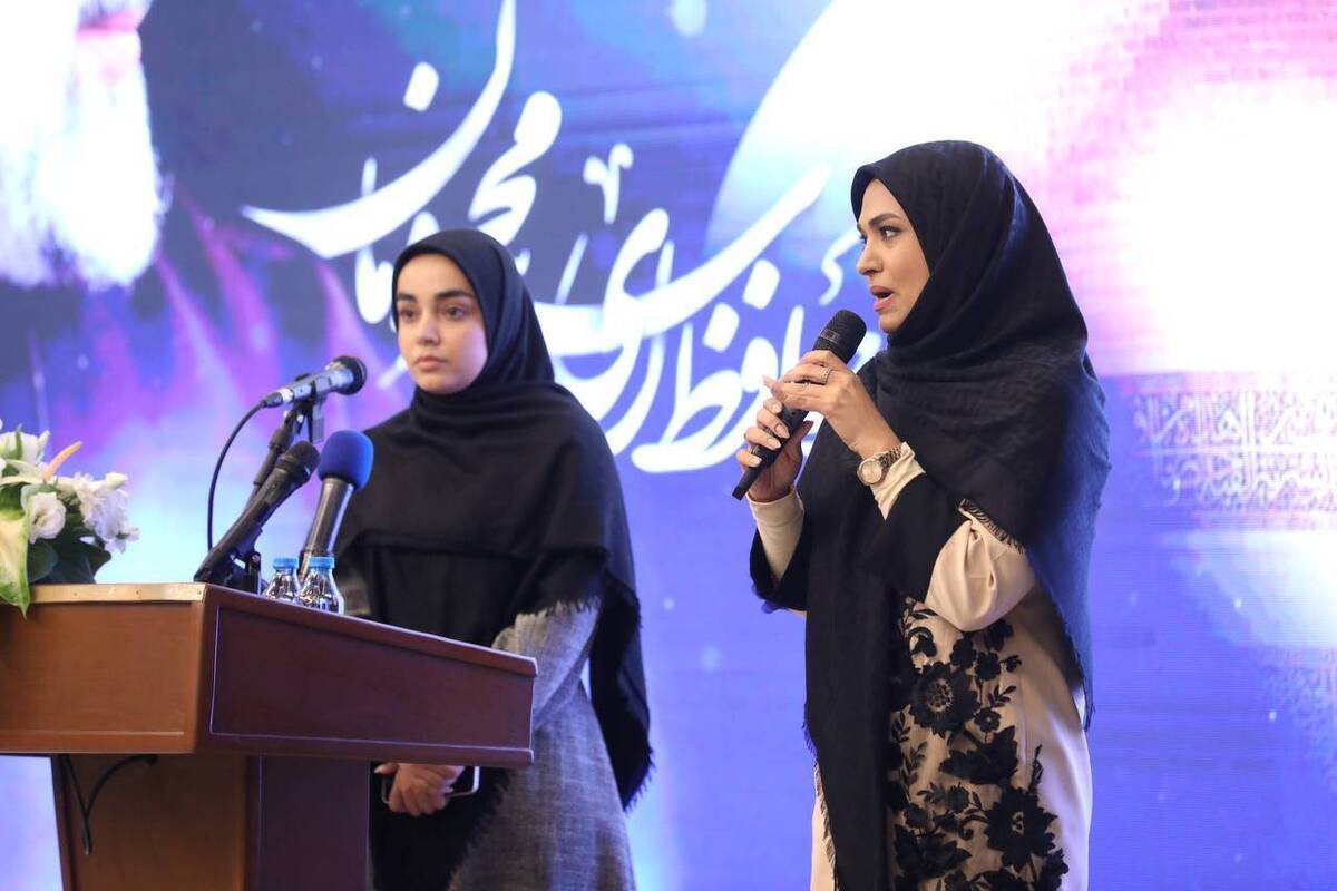 رادیوییها از خاطرات خود با شهید جمهور گفتند از سربند «یاحسین(ع)» تا حضور در استودیو صبح جمعه با شما