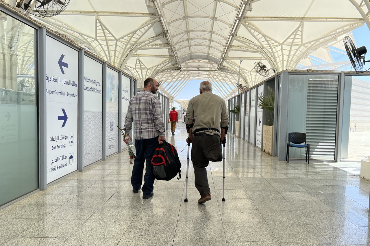 کاروان حج ویژه جانبازان وارد مدینه شد کاروان حج ویژه جانبازان وارد مدینه شد