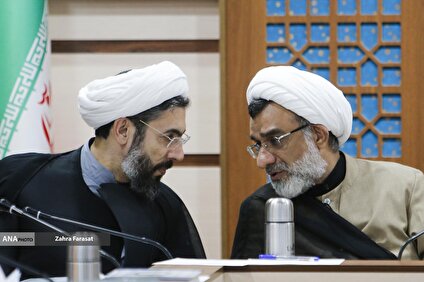 نشست شورای اسلامی‌ شدن دانشگاه‌ها