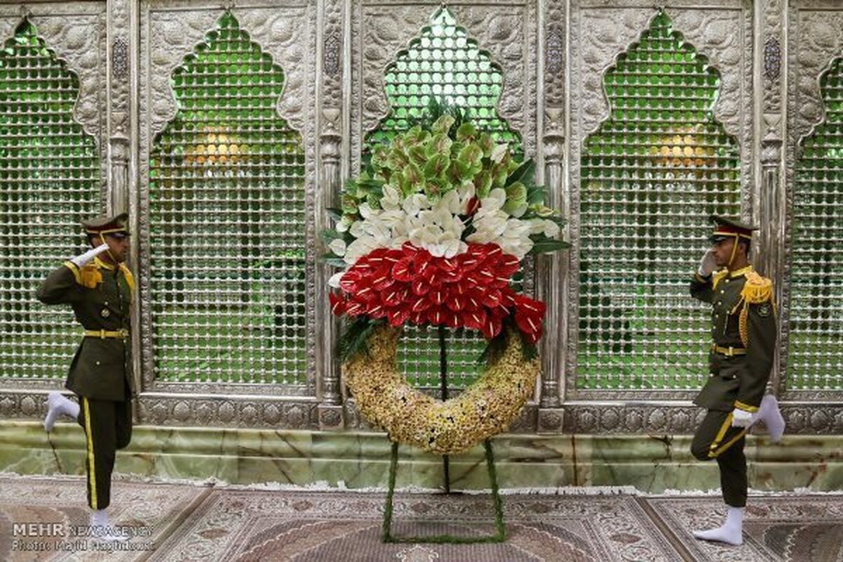 تجدید میثاق وزیر، مدیران و کارکنان وزارت علوم تحقیقات و فناوری با آرمانهای امام خمینی (ره)