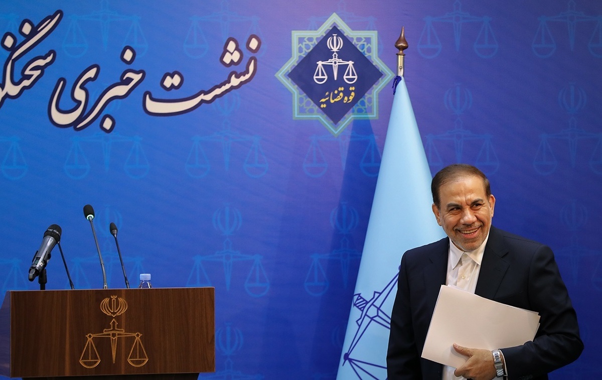 صدور اعلان قرمز برای یاسین رامین/ تخلفی از خرید واگن توسط شهرداری دریافت نشده است+ فیلم
