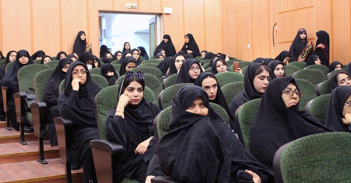 هفتمین روز شهادت آیتالله رئیسی در دانشگاه آزاد قم به روایت تصویر
