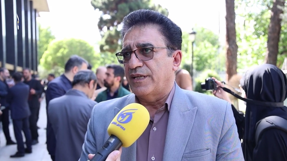 قادر آشنا: در تنگناهای سینمایی دلمان به رئیس جمهور خوش بود + فیلم