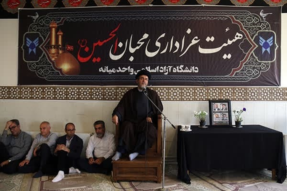 دانشگاهها با روشنگری راه شهدا، الهامبخش فرهنگ ایثار باشند