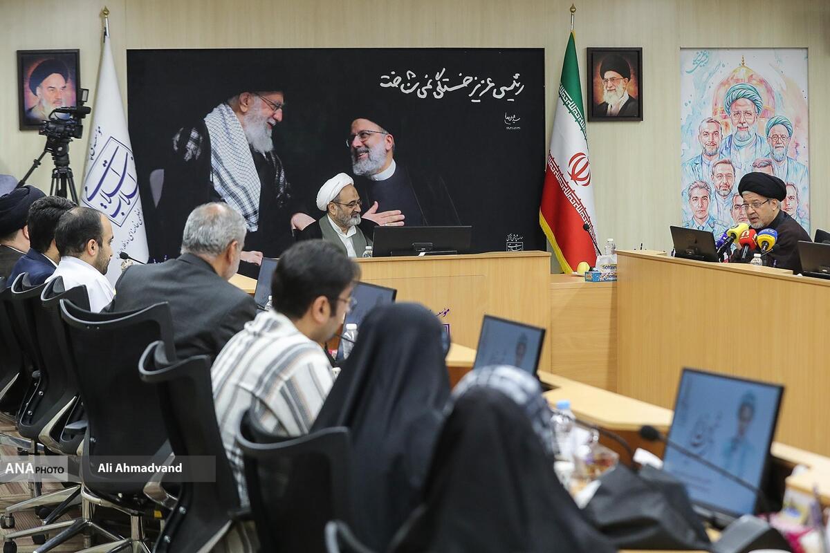 آیتالله رئیسی و تبدیل گفتمان «قدرت» به «خدمت» رئیسجمهوری که مظهر بیانیه گام دوم انقلاب بود