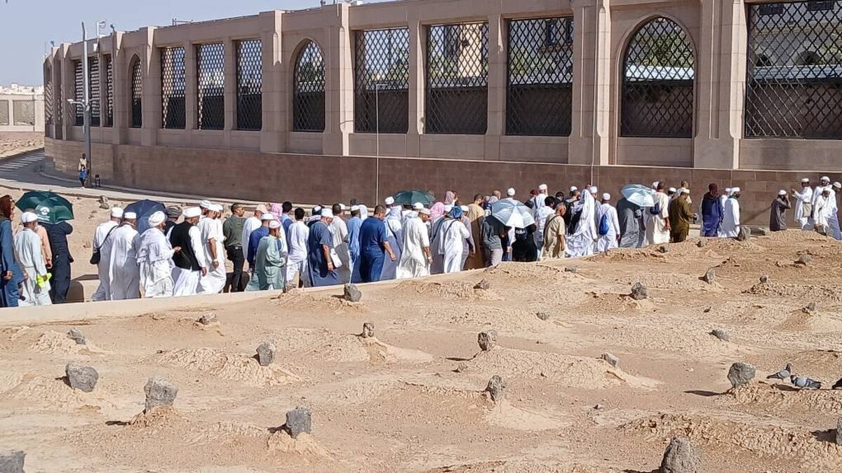 زیارت قبرستان بقیع در روزهای پایانی ماه ذیالحجه + فیلم
