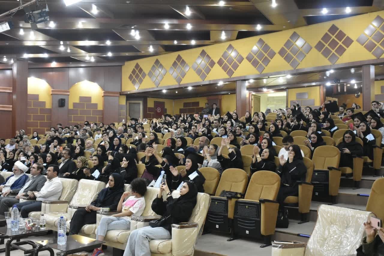 آینده کشور با مردمداری و فعالیت مضاعف ساخته میشود آینده کشور با مردمداری و فعالیت مضاعف ساخته میشود