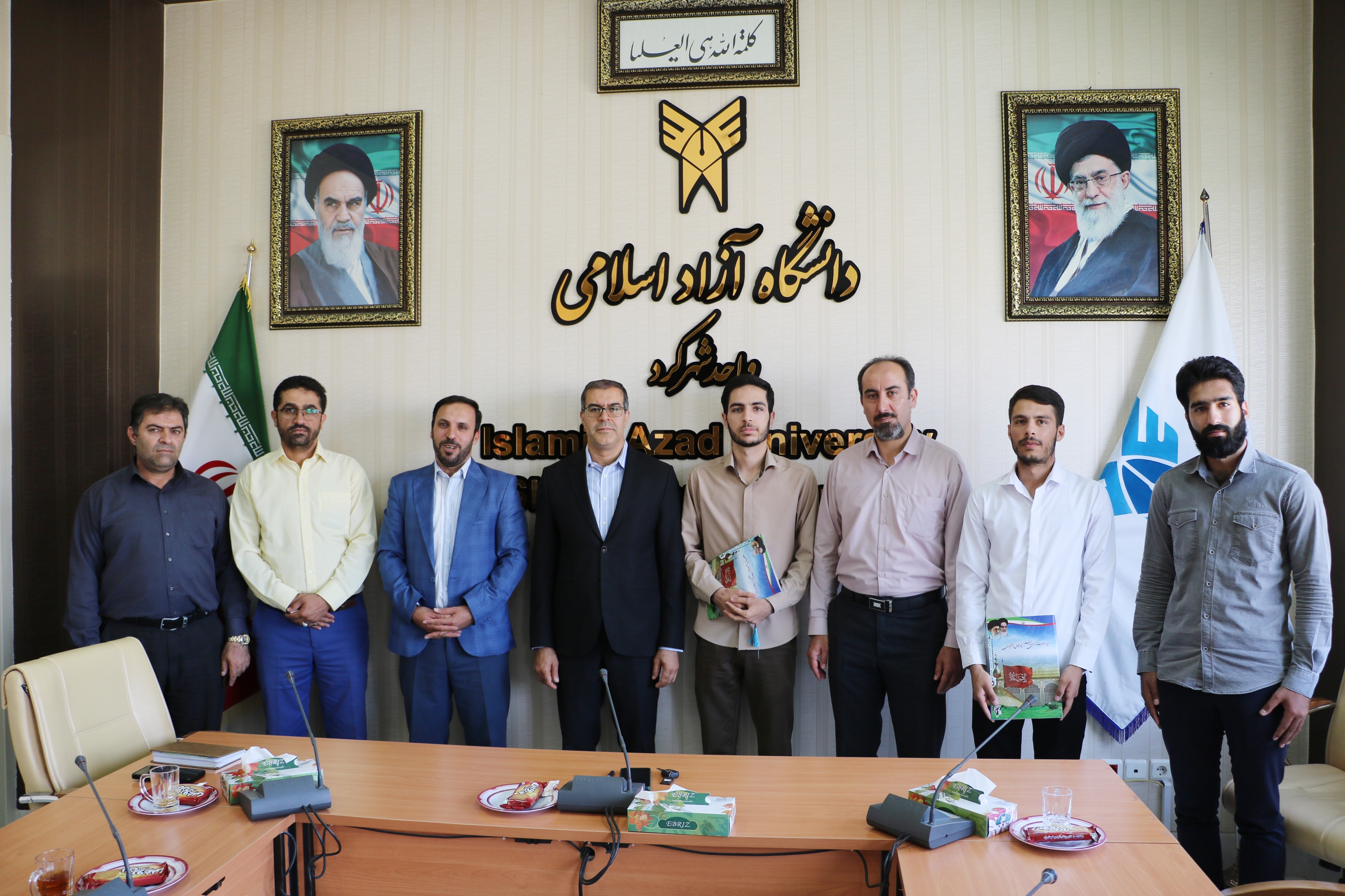 بسیج الگوی بارز فرهنگ ایثار و خدمت خالصانه به جامعه اسلامی است بسیج الگوی بارز فرهنگ ایثار و خدمت خالصانه به جامعه اسلامی است