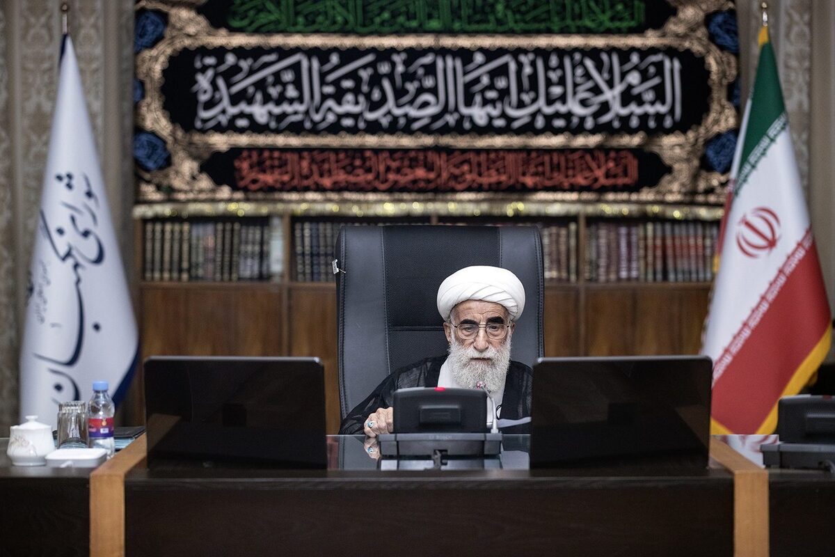 تقدیر آیت‌الله جنتی از حضور مردم در انتخابات  باید برای پیشرفت ایران تلاش کرد
