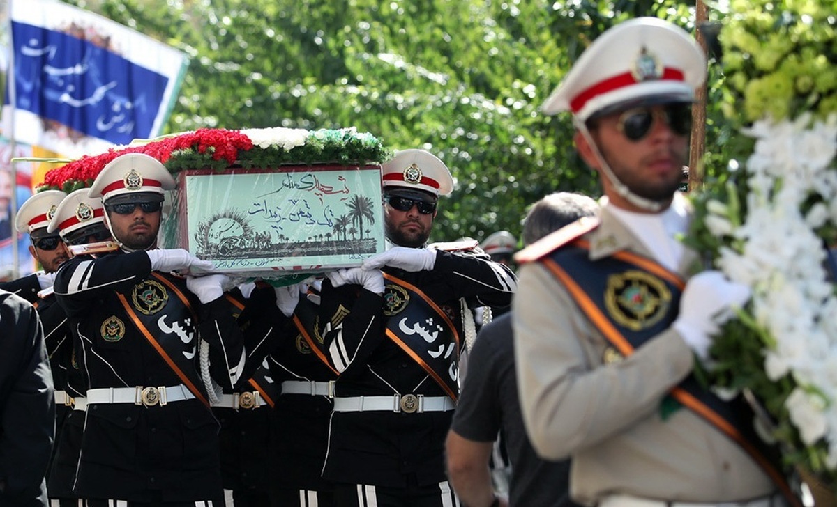 پیکر مطهر یک شهید گمنام در دانشگاه افسری امام علی (ع) تشییع شد