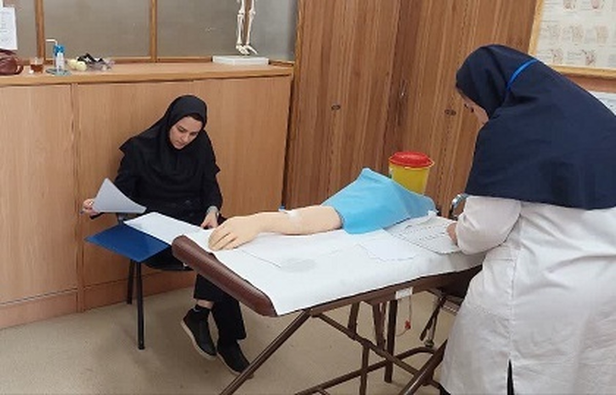 برگزاری آزمون فینال دانشجویان رشته پرستاری در واحد نجفآباد